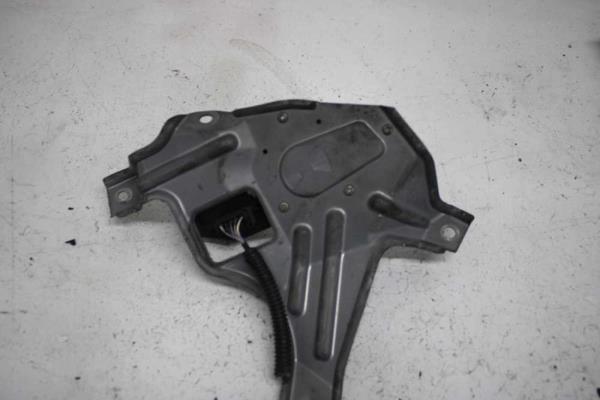 MOTEUR ESSUIE GLACE ARRIERE - Vue 2